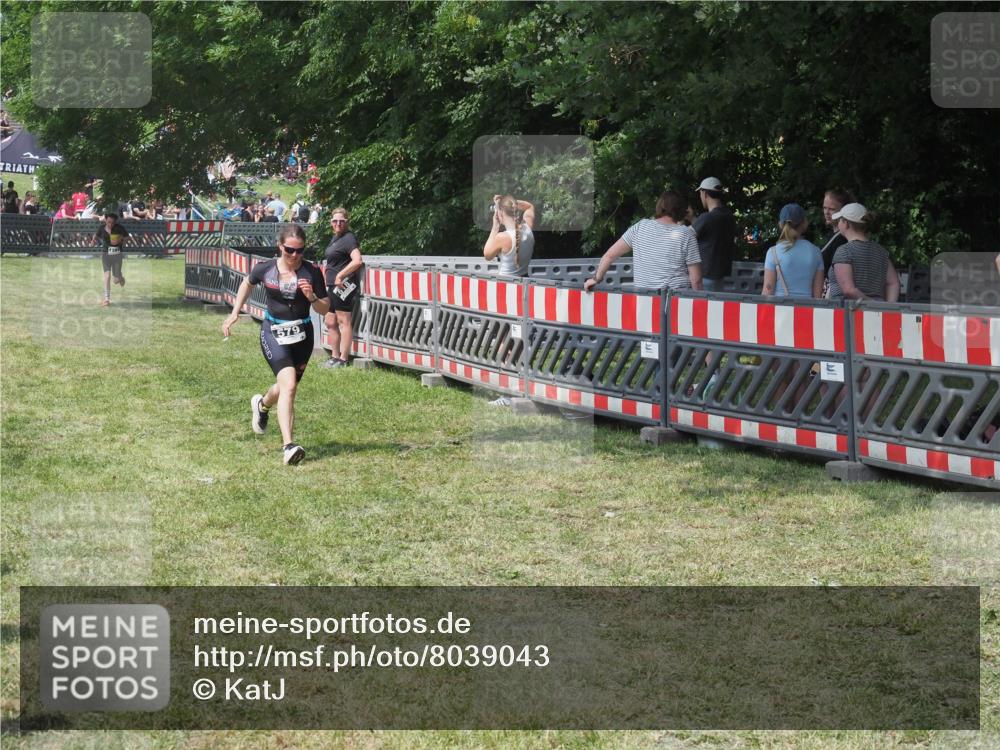 15.06.2025 - 27. Vierlanden-Triathlon KatJ http://msf.ph/oto/8039043 15.06.2025 11:34:53 Schwimmen  meine-sportfotos.de