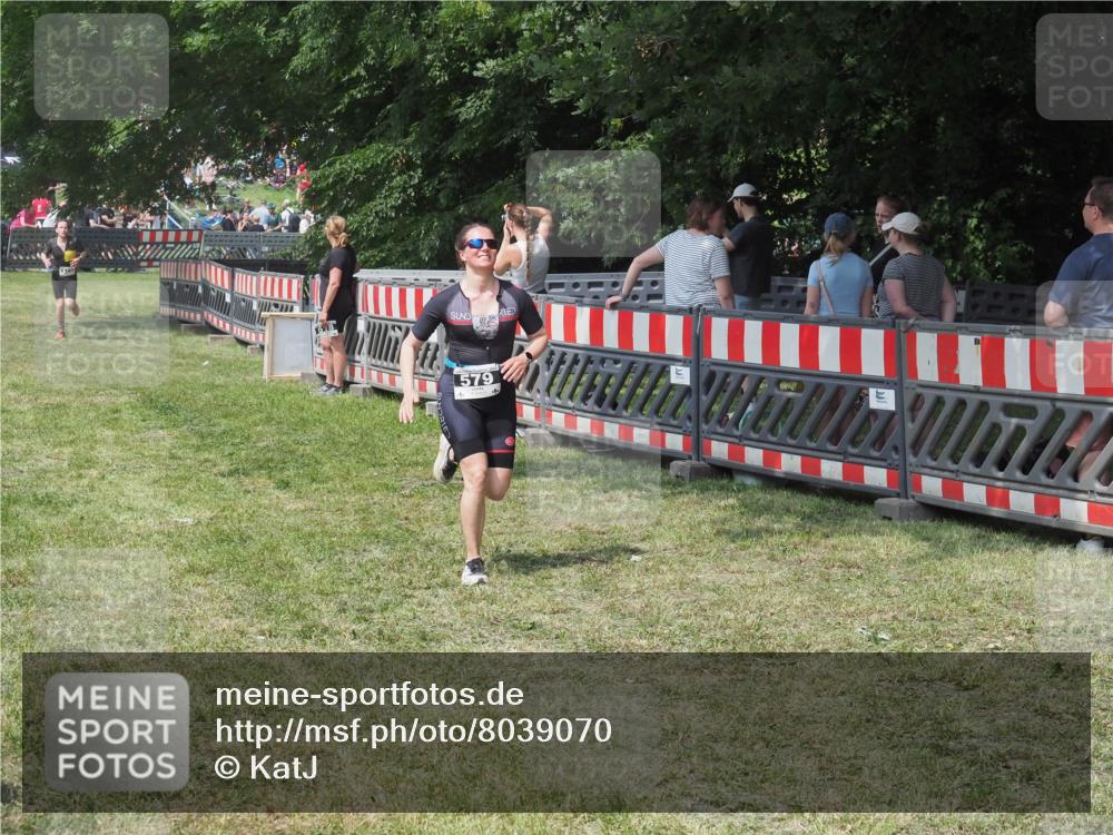15.06.2025 - 27. Vierlanden-Triathlon KatJ http://msf.ph/oto/8039070 15.06.2025 11:34:54 Schwimmen  meine-sportfotos.de
