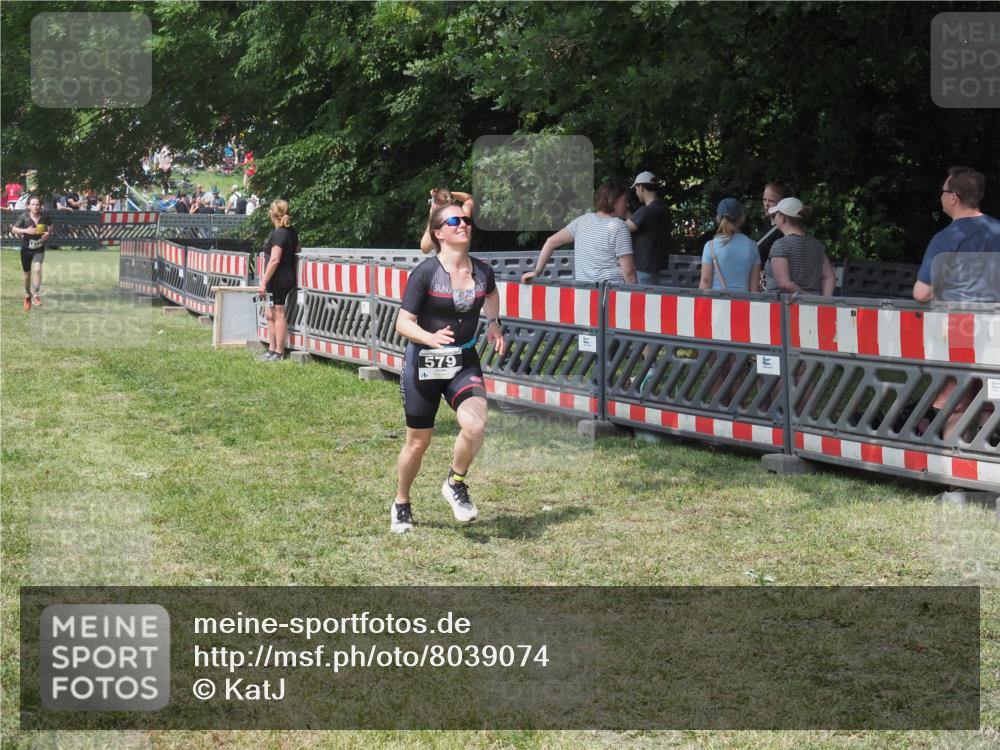 15.06.2025 - 27. Vierlanden-Triathlon KatJ http://msf.ph/oto/8039074 15.06.2025 11:34:54 Schwimmen  meine-sportfotos.de