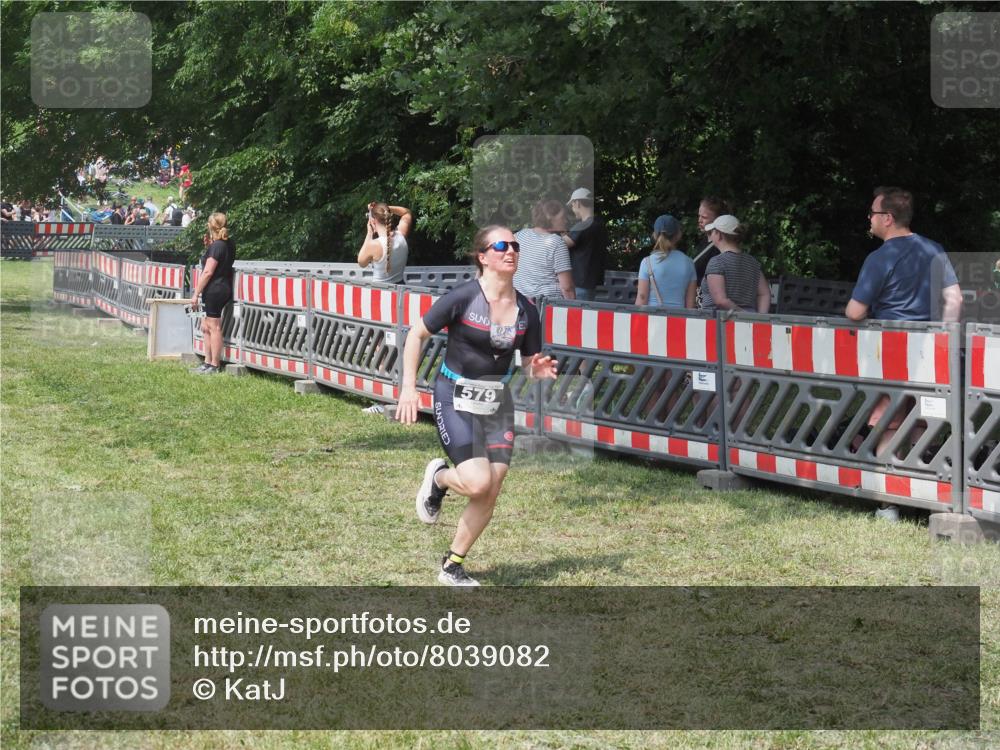 15.06.2025 - 27. Vierlanden-Triathlon KatJ http://msf.ph/oto/8039082 15.06.2025 11:34:54 Schwimmen  meine-sportfotos.de