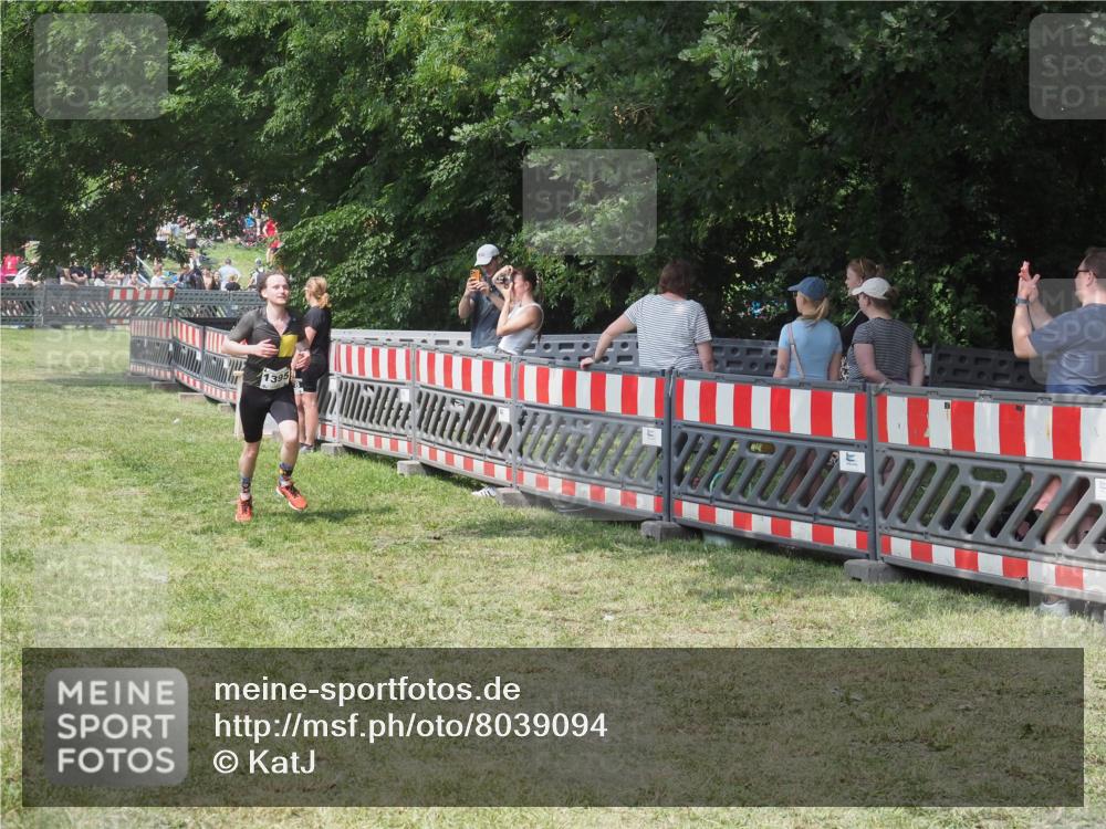 15.06.2025 - 27. Vierlanden-Triathlon KatJ http://msf.ph/oto/8039094 15.06.2025 11:34:58 Schwimmen  meine-sportfotos.de