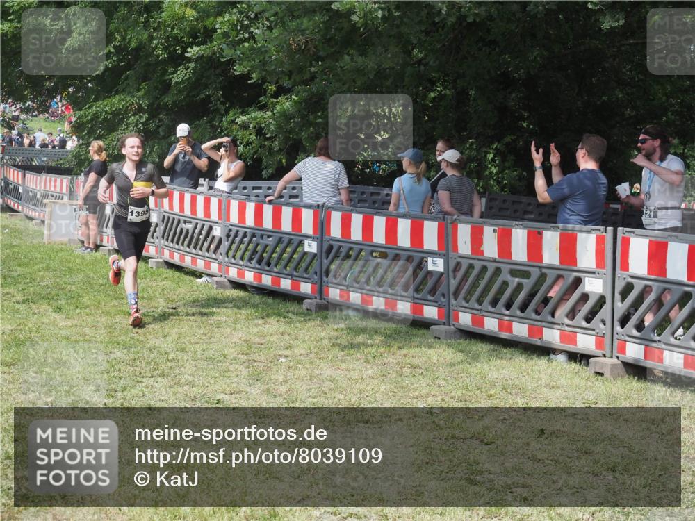 15.06.2025 - 27. Vierlanden-Triathlon KatJ http://msf.ph/oto/8039109 15.06.2025 11:34:58 Schwimmen  meine-sportfotos.de