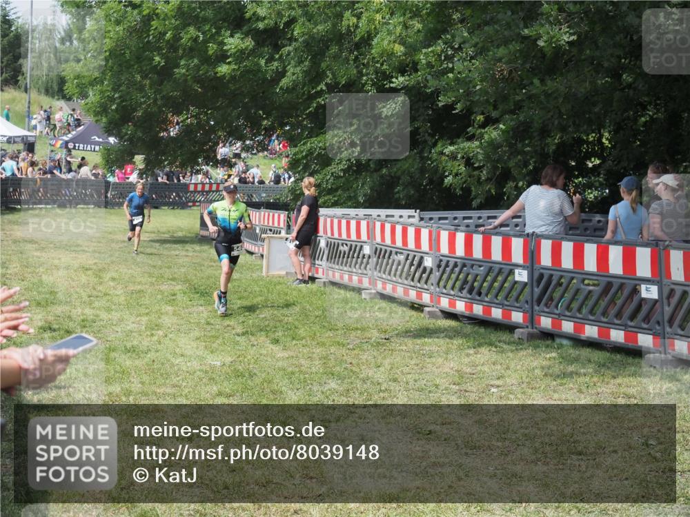 15.06.2025 - 27. Vierlanden-Triathlon KatJ http://msf.ph/oto/8039148 15.06.2025 11:35:18 Schwimmen  meine-sportfotos.de