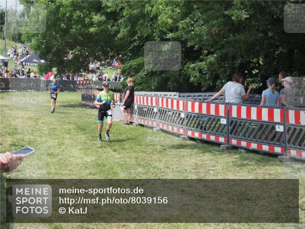 15.06.2025 - 27. Vierlanden-Triathlon KatJ http://msf.ph/oto/8039156 15.06.2025 11:35:18 Schwimmen  meine-sportfotos.de