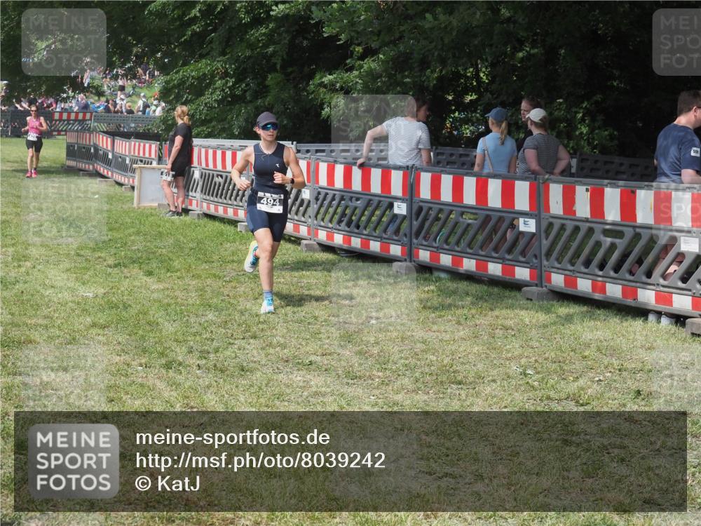 15.06.2025 - 27. Vierlanden-Triathlon KatJ http://msf.ph/oto/8039242 15.06.2025 11:35:33 Schwimmen  meine-sportfotos.de
