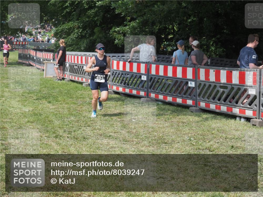 15.06.2025 - 27. Vierlanden-Triathlon KatJ http://msf.ph/oto/8039247 15.06.2025 11:35:34 Schwimmen  meine-sportfotos.de