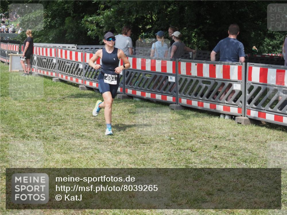 15.06.2025 - 27. Vierlanden-Triathlon KatJ http://msf.ph/oto/8039265 15.06.2025 11:35:34 Schwimmen  meine-sportfotos.de