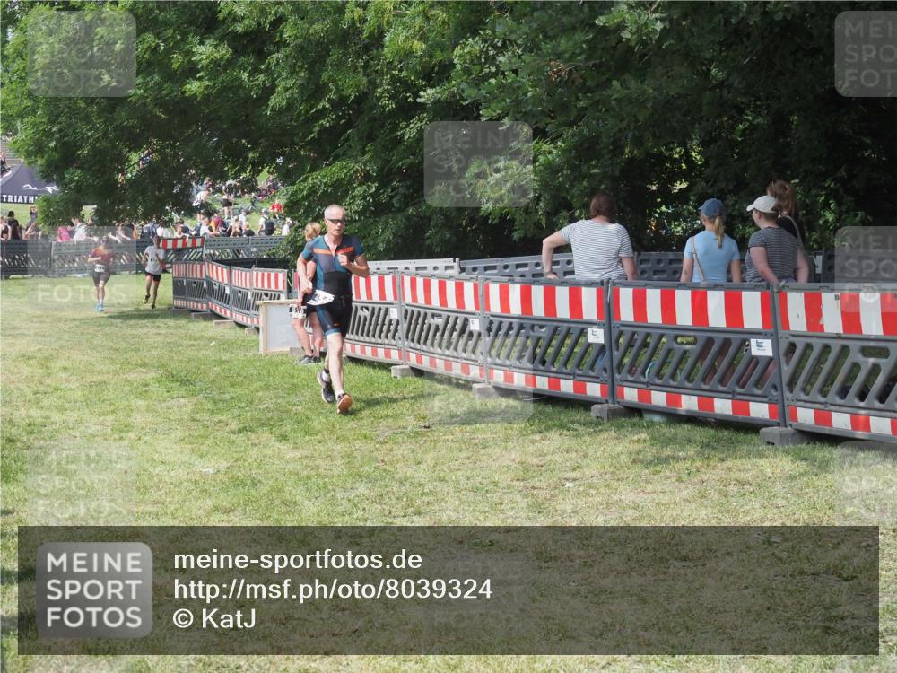 15.06.2025 - 27. Vierlanden-Triathlon KatJ http://msf.ph/oto/8039324 15.06.2025 11:35:48 Schwimmen  meine-sportfotos.de