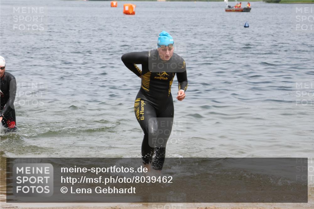 21.06.2025 - 27. Vierlanden-Triathlon Lena Gebhardt http://msf.ph/oto/8039462 15.06.2025 12:35:23 Schwimmen 1093, 1094, 1095, 1096 meine-sportfotos.de