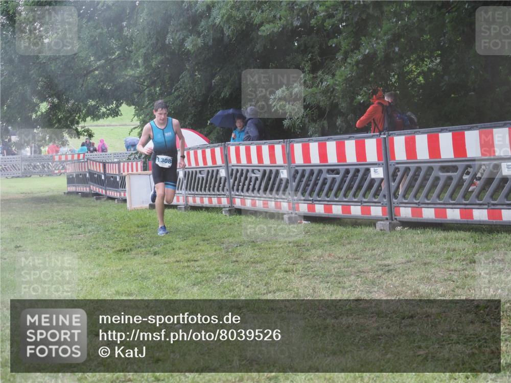 21.06.2025 - 27. Vierlanden-Triathlon KatJ http://msf.ph/oto/8039526 15.06.2025 14:23:34 Ziel 1247, 1308 meine-sportfotos.de