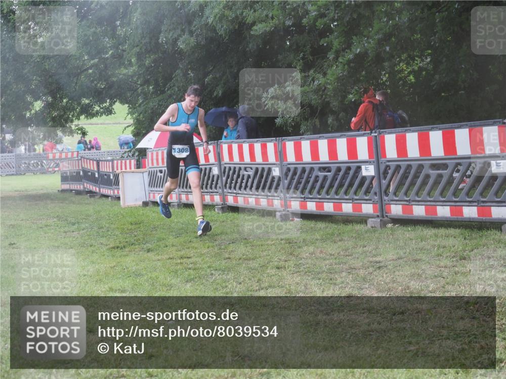 21.06.2025 - 27. Vierlanden-Triathlon KatJ http://msf.ph/oto/8039534 15.06.2025 14:23:34 Ziel 1247, 1308 meine-sportfotos.de