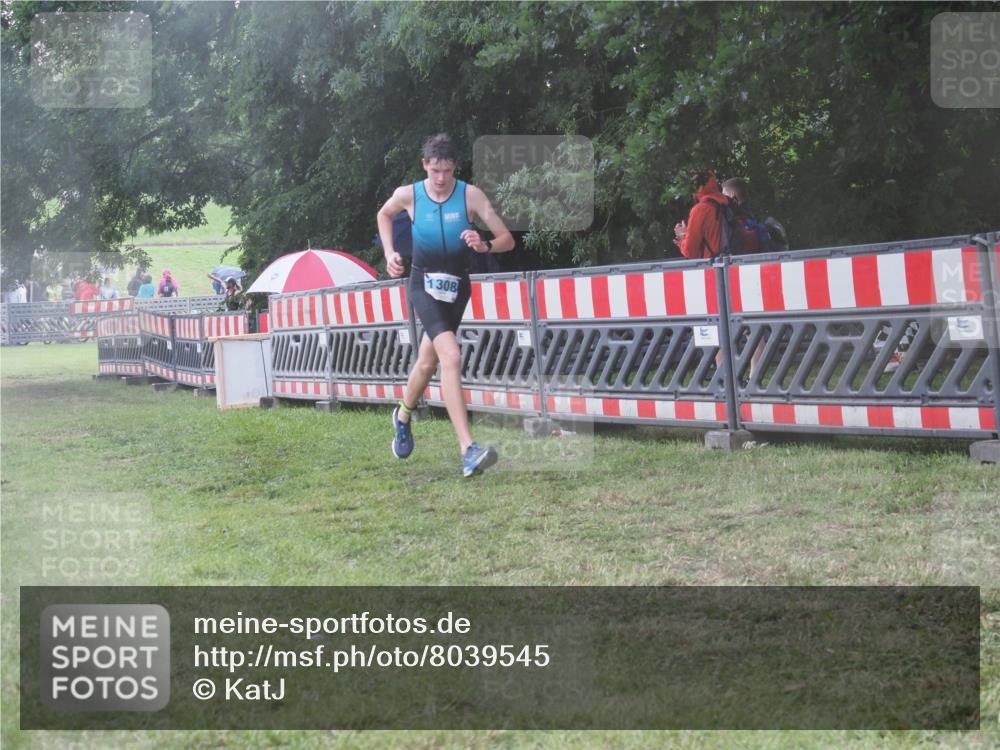 21.06.2025 - 27. Vierlanden-Triathlon KatJ http://msf.ph/oto/8039545 15.06.2025 14:23:34 Ziel 1247, 1308 meine-sportfotos.de