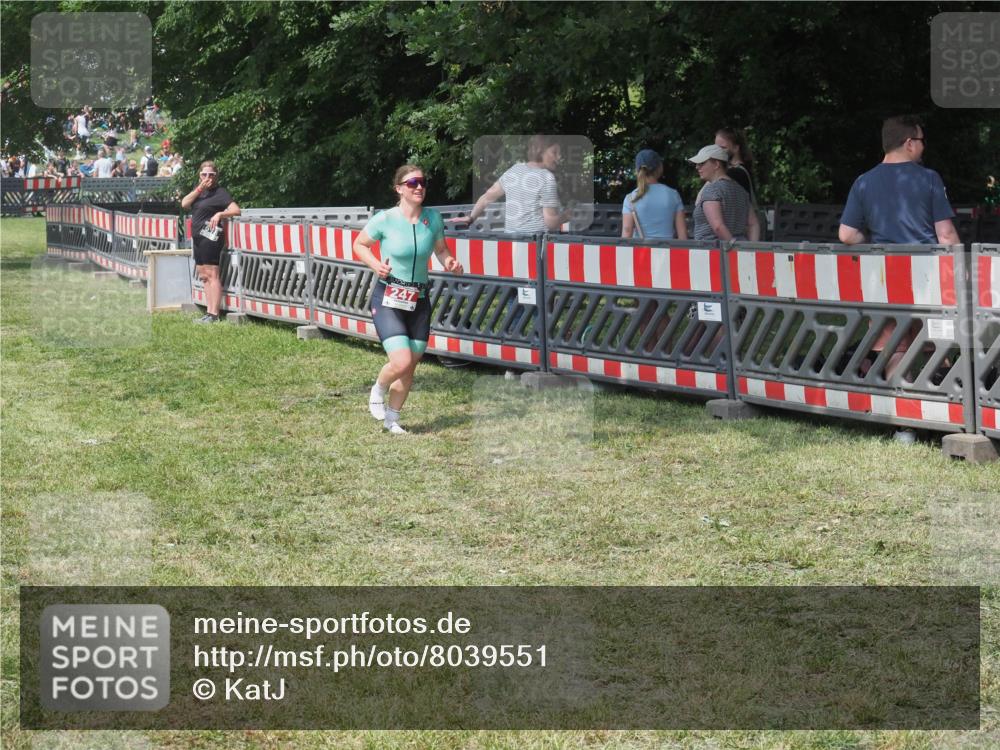 15.06.2025 - 27. Vierlanden-Triathlon KatJ http://msf.ph/oto/8039551 15.06.2025 11:36:17 Schwimmen  meine-sportfotos.de