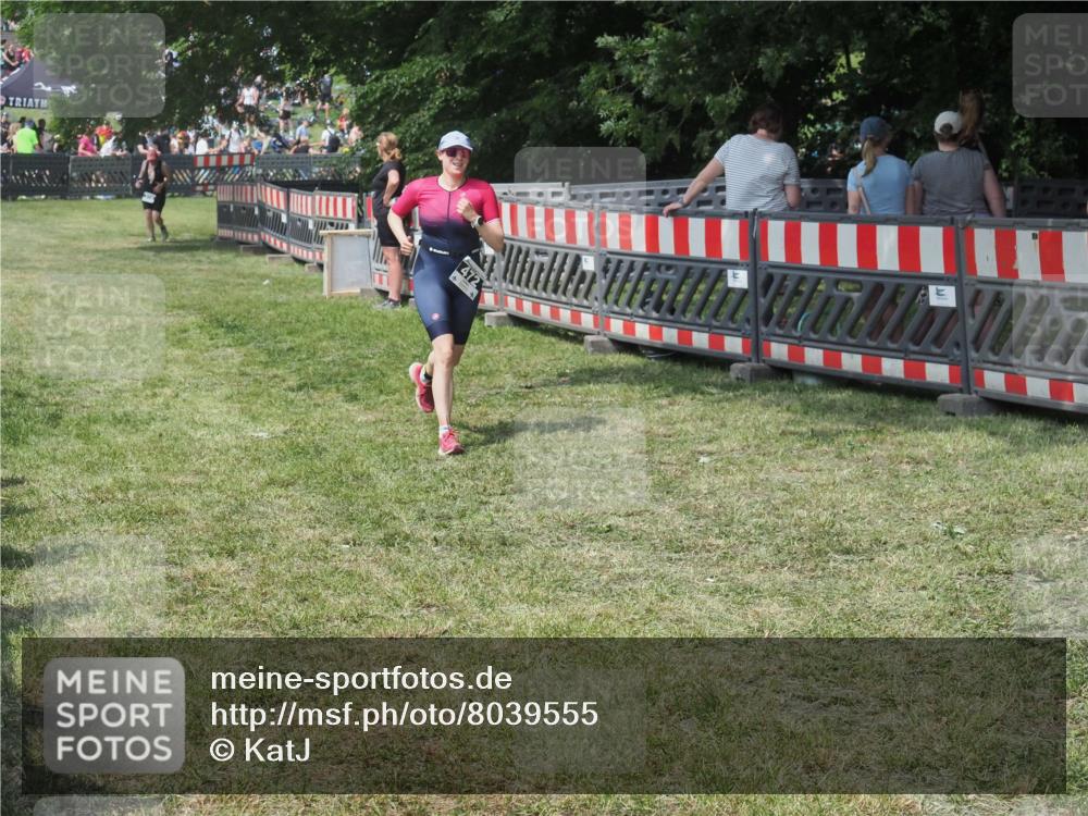 15.06.2025 - 27. Vierlanden-Triathlon KatJ http://msf.ph/oto/8039555 15.06.2025 11:36:21 Schwimmen  meine-sportfotos.de