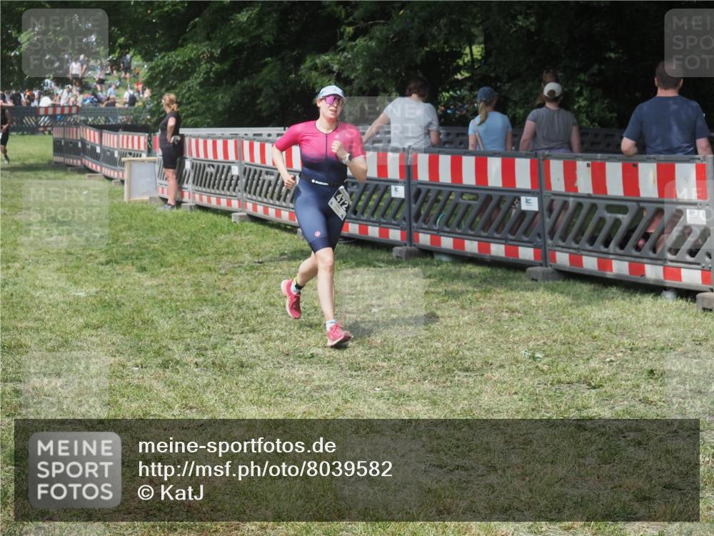 15.06.2025 - 27. Vierlanden-Triathlon KatJ http://msf.ph/oto/8039582 15.06.2025 11:36:22 Schwimmen  meine-sportfotos.de