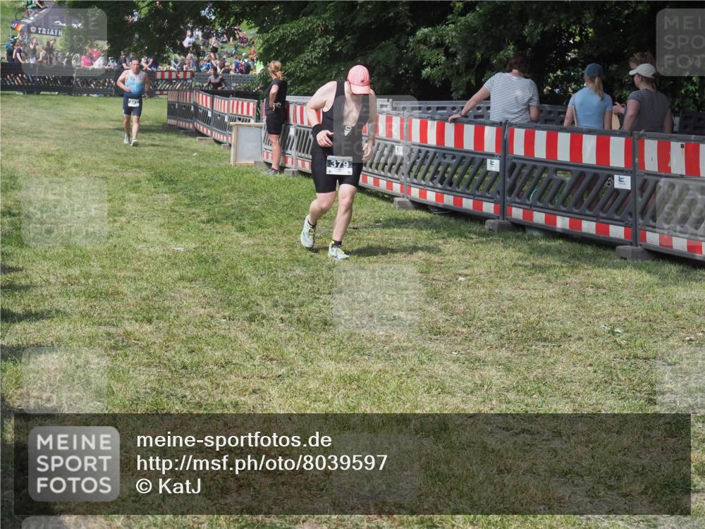15.06.2025 - 27. Vierlanden-Triathlon KatJ http://msf.ph/oto/8039597 15.06.2025 11:36:31 Schwimmen  meine-sportfotos.de