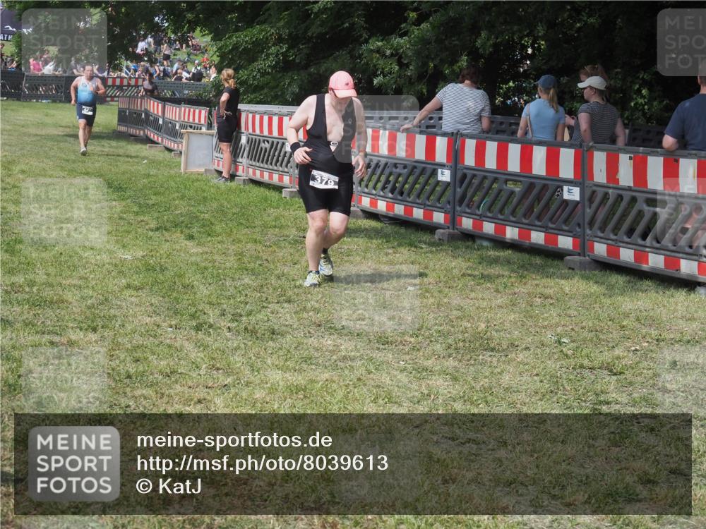 15.06.2025 - 27. Vierlanden-Triathlon KatJ http://msf.ph/oto/8039613 15.06.2025 11:36:32 Schwimmen  meine-sportfotos.de