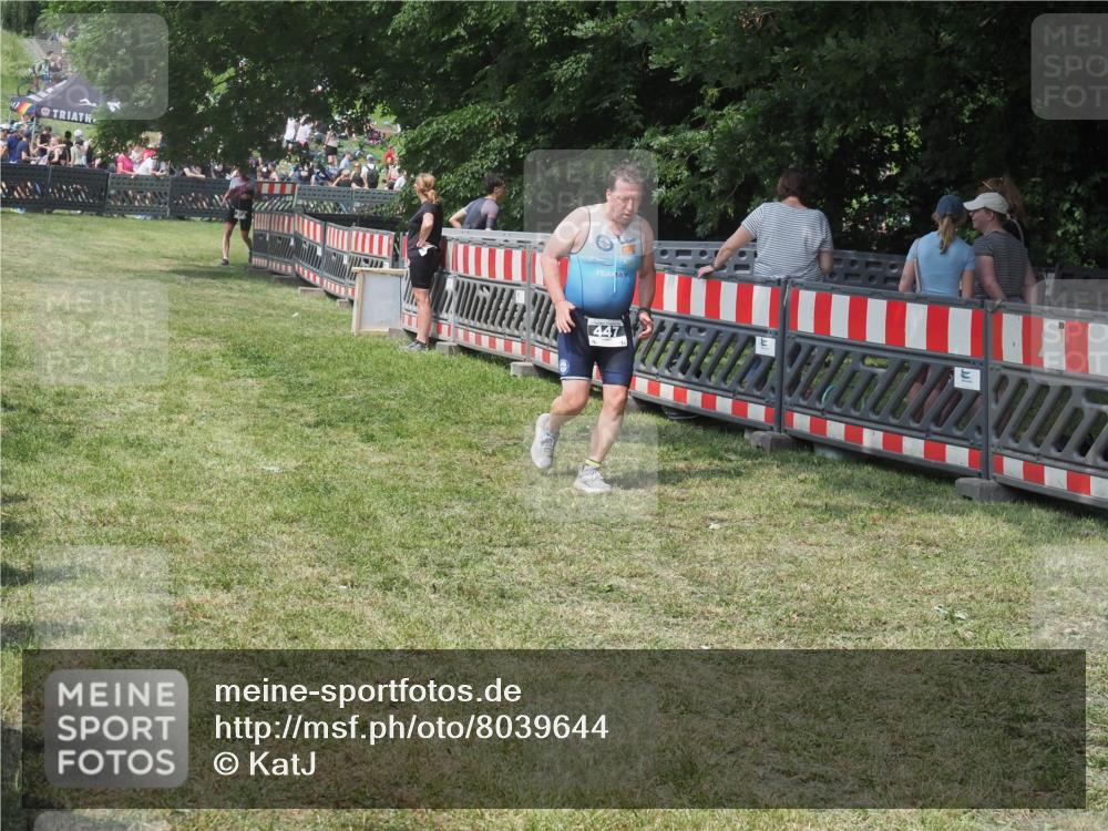 15.06.2025 - 27. Vierlanden-Triathlon KatJ http://msf.ph/oto/8039644 15.06.2025 11:36:39 Schwimmen  meine-sportfotos.de