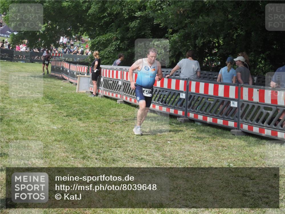 15.06.2025 - 27. Vierlanden-Triathlon KatJ http://msf.ph/oto/8039648 15.06.2025 11:36:39 Schwimmen  meine-sportfotos.de