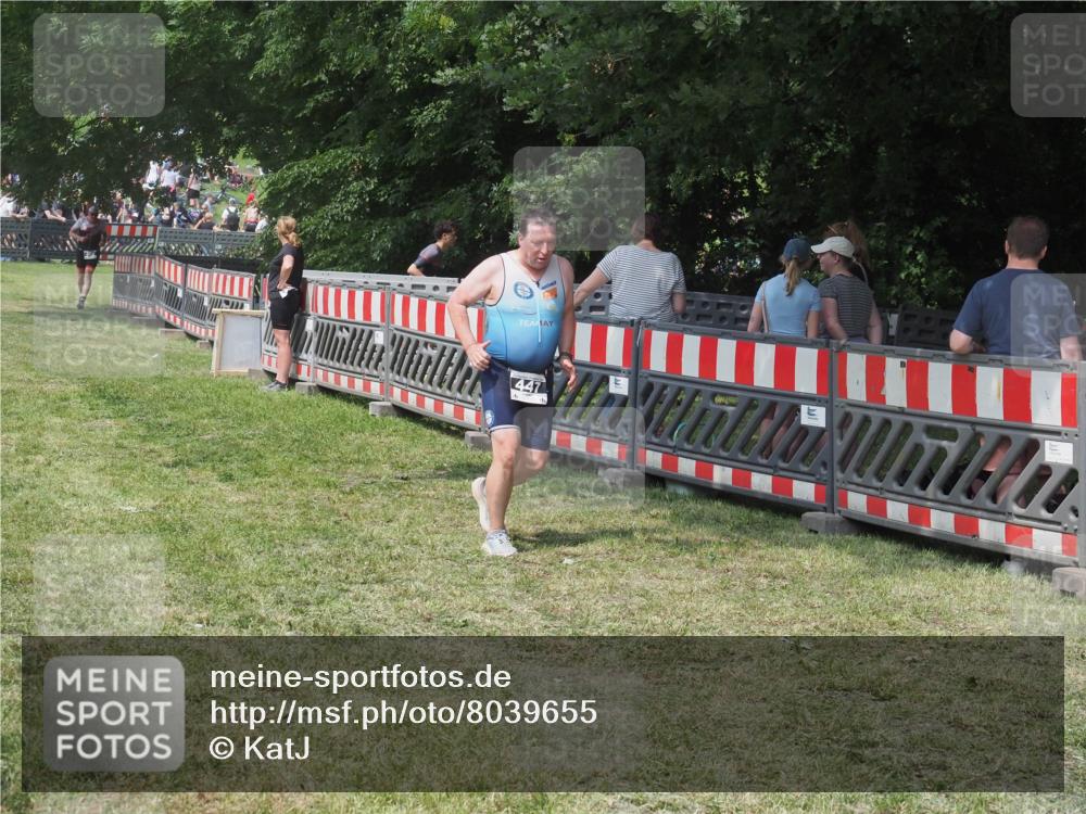 15.06.2025 - 27. Vierlanden-Triathlon KatJ http://msf.ph/oto/8039655 15.06.2025 11:36:39 Schwimmen  meine-sportfotos.de