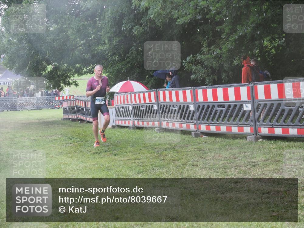 21.06.2025 - 27. Vierlanden-Triathlon KatJ http://msf.ph/oto/8039667 15.06.2025 14:23:52 Ziel 1267, 1300 meine-sportfotos.de