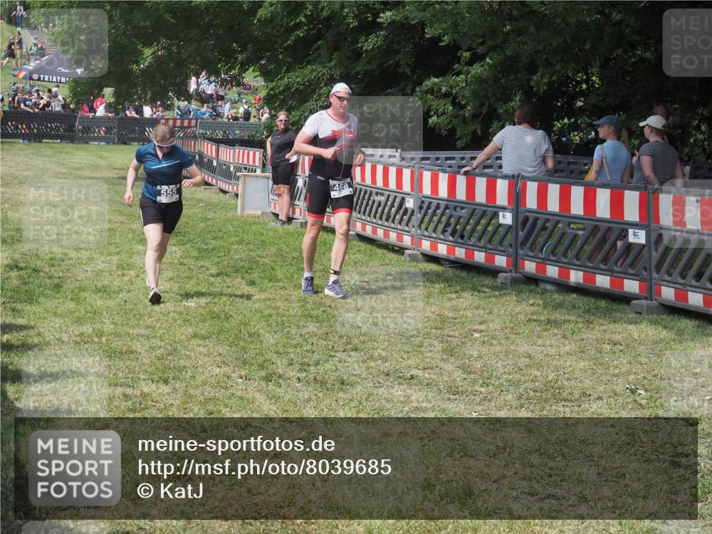 15.06.2025 - 27. Vierlanden-Triathlon KatJ http://msf.ph/oto/8039685 15.06.2025 11:36:49 Schwimmen  meine-sportfotos.de