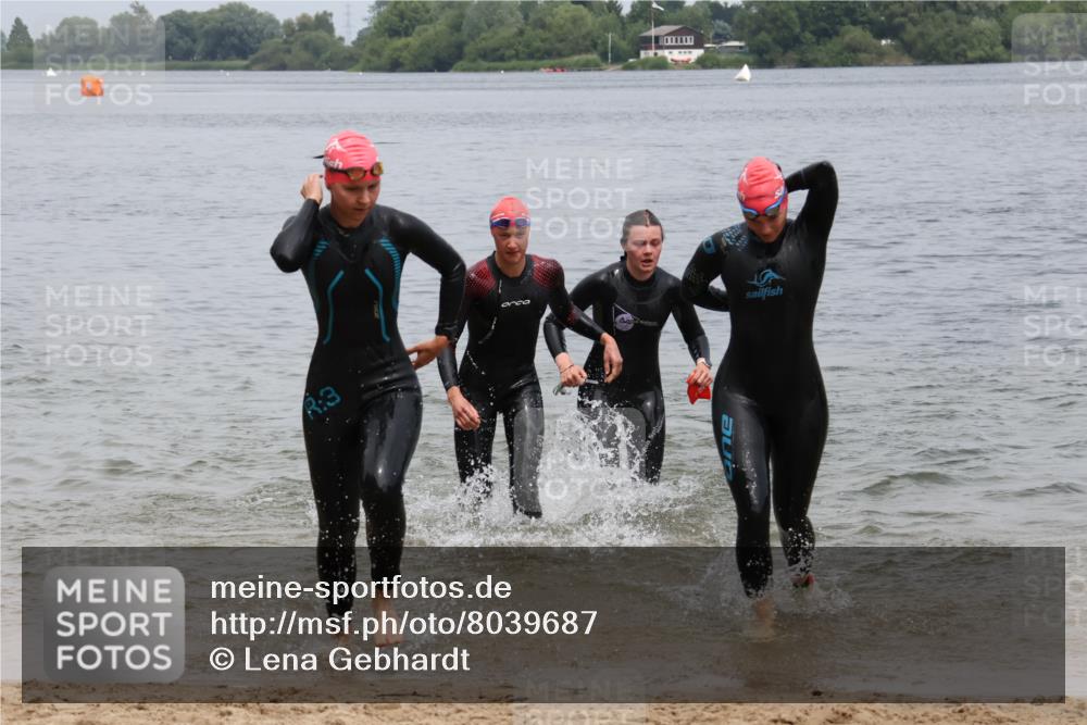 21.06.2025 - 27. Vierlanden-Triathlon Lena Gebhardt http://msf.ph/oto/8039687 15.06.2025 12:36:04 Schwimmen 1089, 1090, 1091, 1092 meine-sportfotos.de