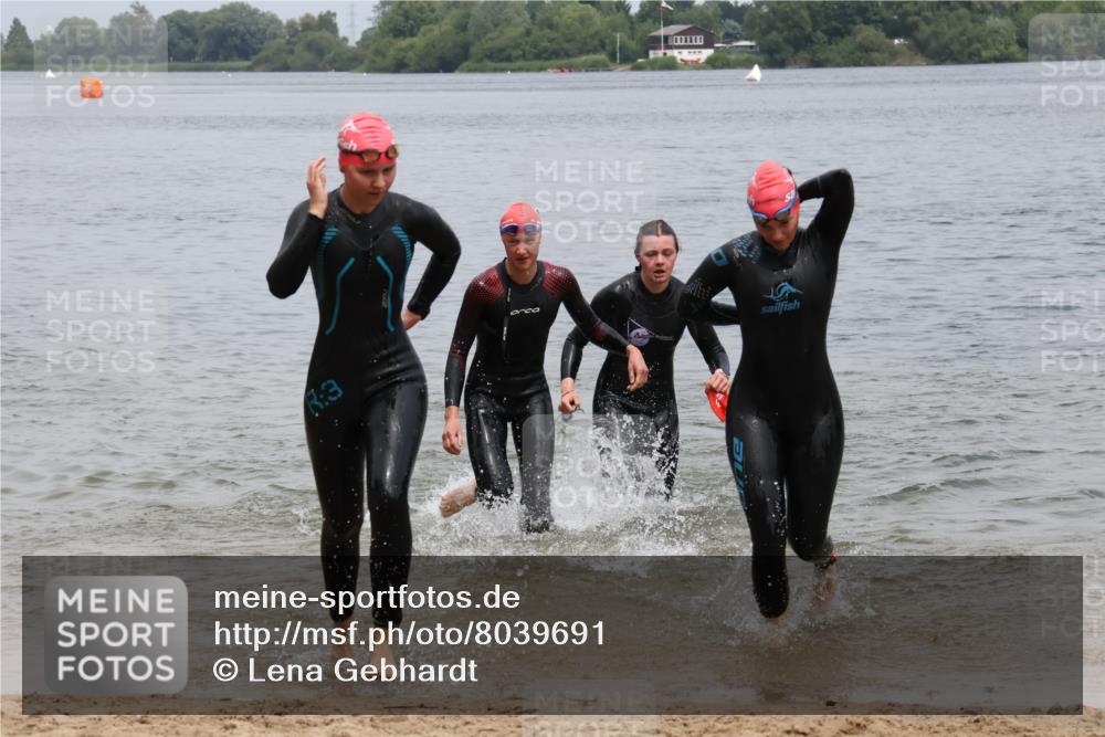 21.06.2025 - 27. Vierlanden-Triathlon Lena Gebhardt http://msf.ph/oto/8039691 15.06.2025 12:36:04 Schwimmen 1089, 1090, 1091, 1092 meine-sportfotos.de