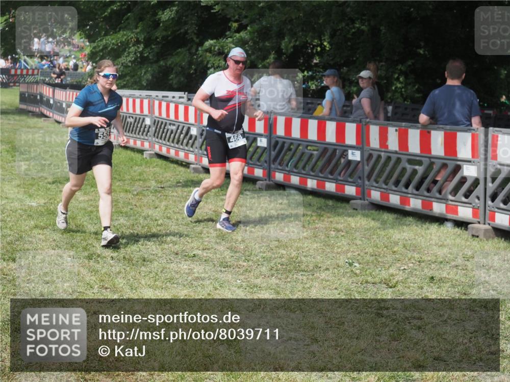15.06.2025 - 27. Vierlanden-Triathlon KatJ http://msf.ph/oto/8039711 15.06.2025 11:36:51 Schwimmen  meine-sportfotos.de