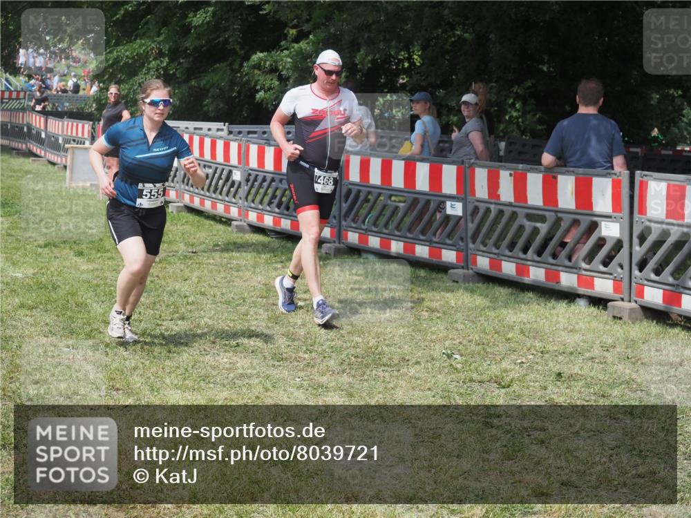 15.06.2025 - 27. Vierlanden-Triathlon KatJ http://msf.ph/oto/8039721 15.06.2025 11:36:51 Schwimmen  meine-sportfotos.de