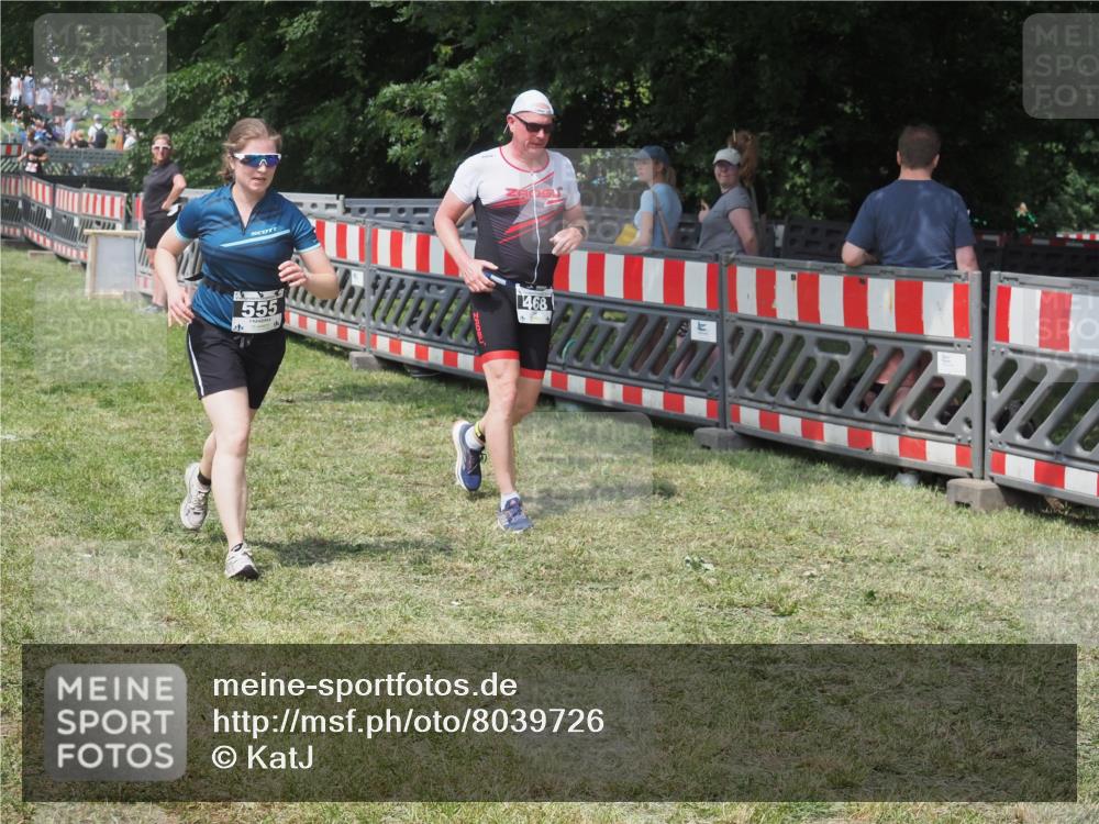 15.06.2025 - 27. Vierlanden-Triathlon KatJ http://msf.ph/oto/8039726 15.06.2025 11:36:51 Schwimmen  meine-sportfotos.de