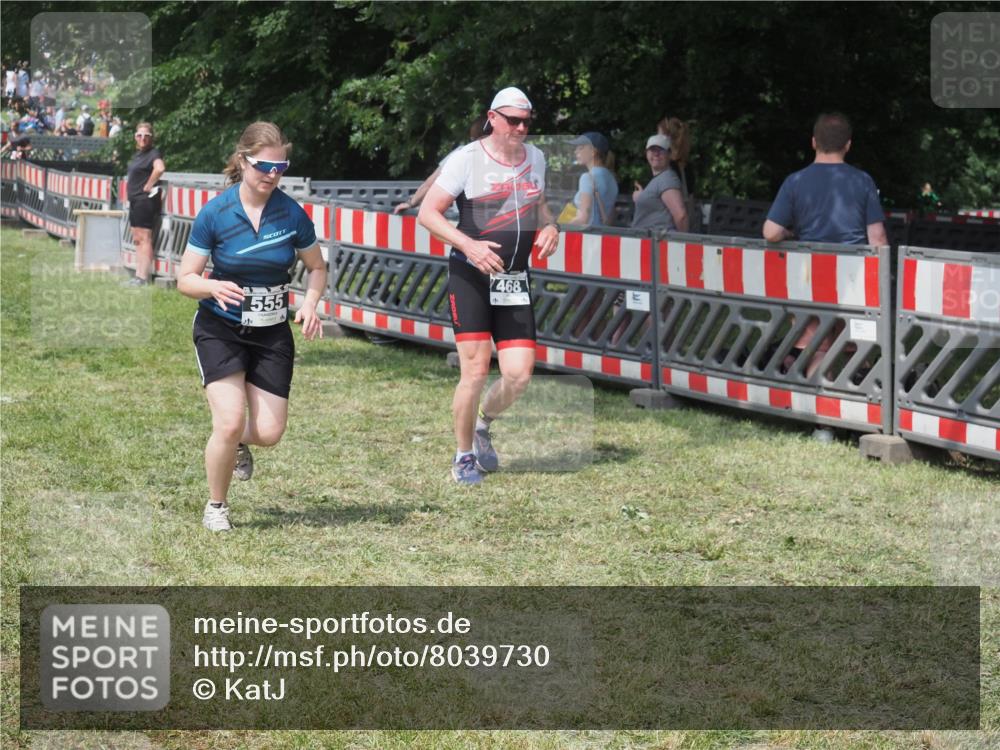 15.06.2025 - 27. Vierlanden-Triathlon KatJ http://msf.ph/oto/8039730 15.06.2025 11:36:51 Schwimmen  meine-sportfotos.de