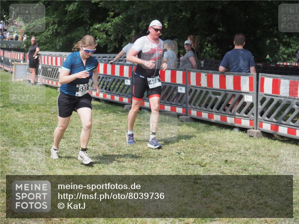 15.06.2025 - 27. Vierlanden-Triathlon KatJ http://msf.ph/oto/8039736 15.06.2025 11:36:51 Schwimmen  meine-sportfotos.de