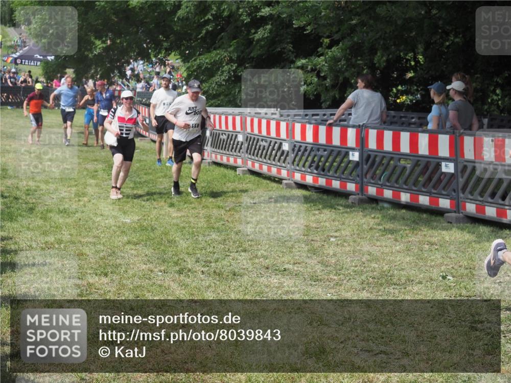 15.06.2025 - 27. Vierlanden-Triathlon KatJ http://msf.ph/oto/8039843 15.06.2025 11:37:27 Schwimmen  meine-sportfotos.de