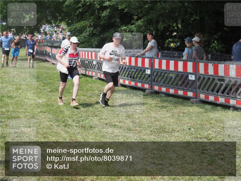 15.06.2025 - 27. Vierlanden-Triathlon KatJ http://msf.ph/oto/8039871 15.06.2025 11:37:28 Schwimmen  meine-sportfotos.de