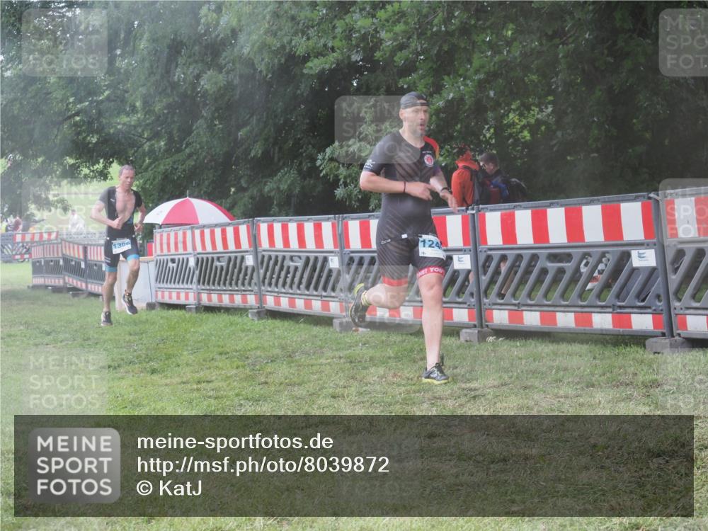 21.06.2025 - 27. Vierlanden-Triathlon KatJ http://msf.ph/oto/8039872 15.06.2025 14:25:03 Ziel 1246, 1306 meine-sportfotos.de