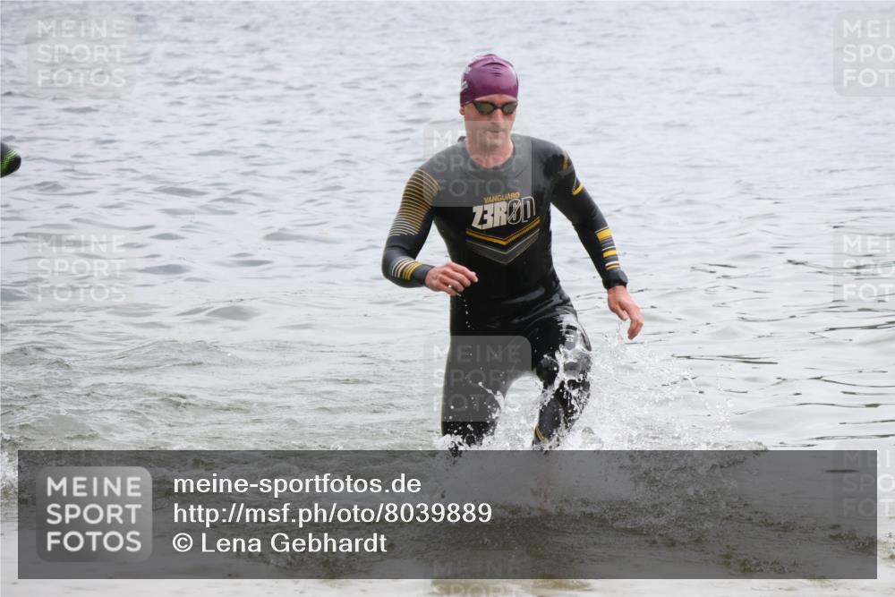 21.06.2025 - 27. Vierlanden-Triathlon Lena Gebhardt http://msf.ph/oto/8039889 15.06.2025 12:54:06 Schwimmen 1102, 1114, 1124, 1125, 1127, 1145, 1158 meine-sportfotos.de