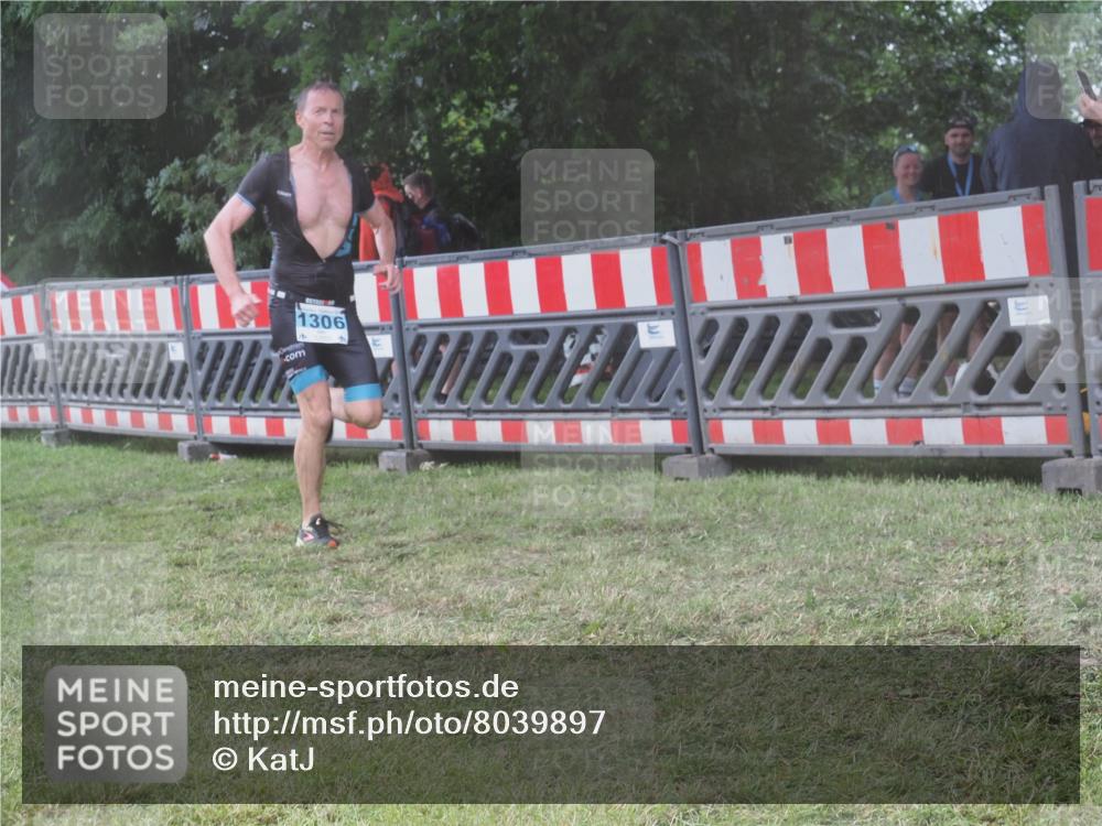 21.06.2025 - 27. Vierlanden-Triathlon KatJ http://msf.ph/oto/8039897 15.06.2025 14:25:05 Ziel 1246, 1306 meine-sportfotos.de
