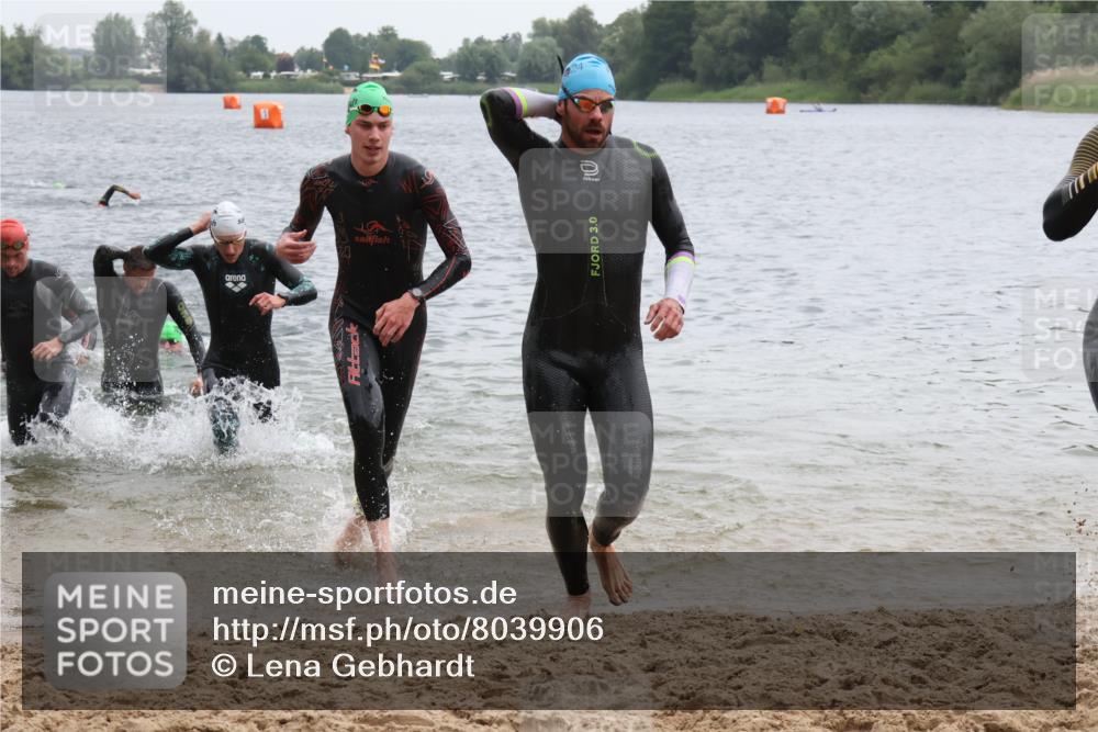 21.06.2025 - 27. Vierlanden-Triathlon Lena Gebhardt http://msf.ph/oto/8039906 15.06.2025 12:54:09 Schwimmen 1102, 1114, 1124, 1125, 1127, 1145, 1158, 1162 meine-sportfotos.de