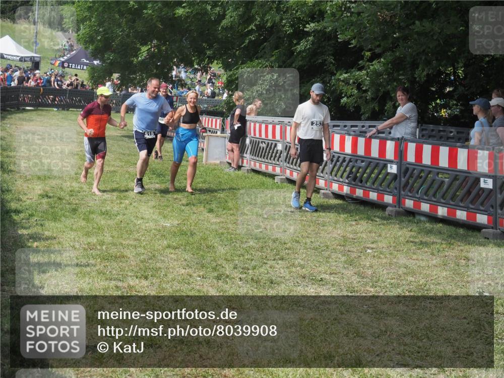 15.06.2025 - 27. Vierlanden-Triathlon KatJ http://msf.ph/oto/8039908 15.06.2025 11:37:31 Schwimmen  meine-sportfotos.de