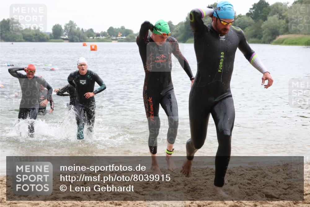 21.06.2025 - 27. Vierlanden-Triathlon Lena Gebhardt http://msf.ph/oto/8039915 15.06.2025 12:54:09 Schwimmen 1102, 1114, 1124, 1125, 1127, 1145, 1158, 1162 meine-sportfotos.de