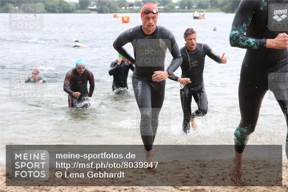 21.06.2025 - 27. Vierlanden-Triathlon Lena Gebhardt http://msf.ph/oto/8039947 15.06.2025 12:54:12 Schwimmen 1102, 1114, 1124, 1125, 1127, 1141, 1145, 1158, 1162 meine-sportfotos.de