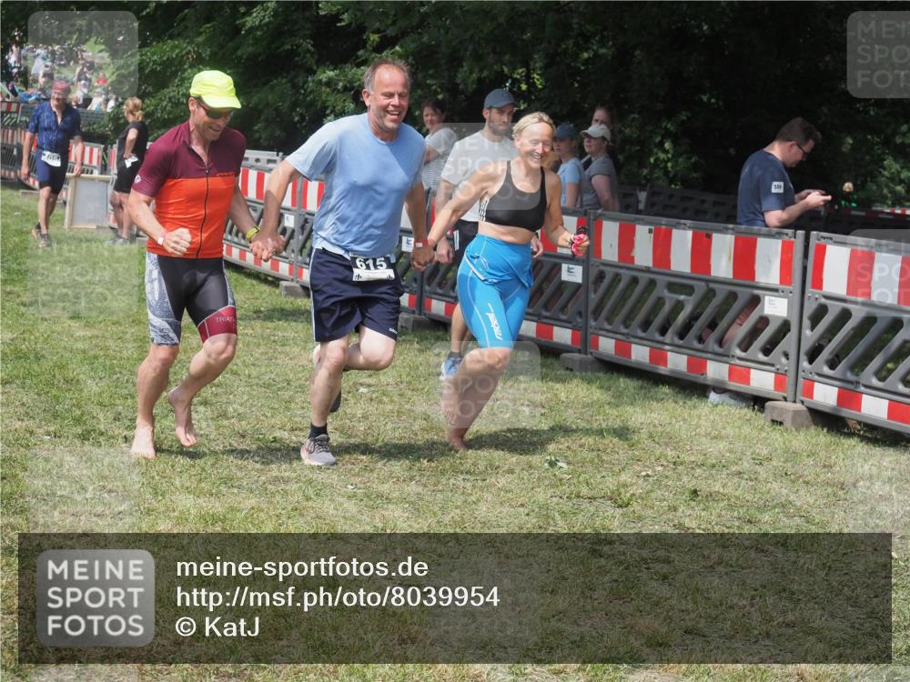 21.06.2025 - 27. Vierlanden-Triathlon KatJ http://msf.ph/oto/8039954 15.06.2025 11:37:33 Schwimmen  meine-sportfotos.de