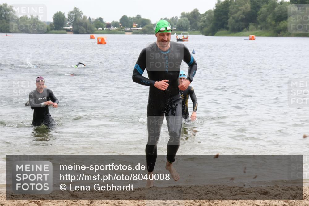 21.06.2025 - 27. Vierlanden-Triathlon Lena Gebhardt http://msf.ph/oto/8040008 15.06.2025 12:54:17 Schwimmen 1102, 1103, 1114, 1124, 1125, 1127, 1141, 1145, 1147, 1158, 1162 meine-sportfotos.de