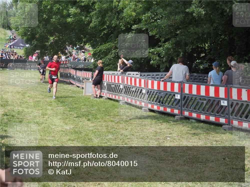 21.06.2025 - 27. Vierlanden-Triathlon KatJ http://msf.ph/oto/8040015 15.06.2025 11:38:16 Schwimmen  meine-sportfotos.de