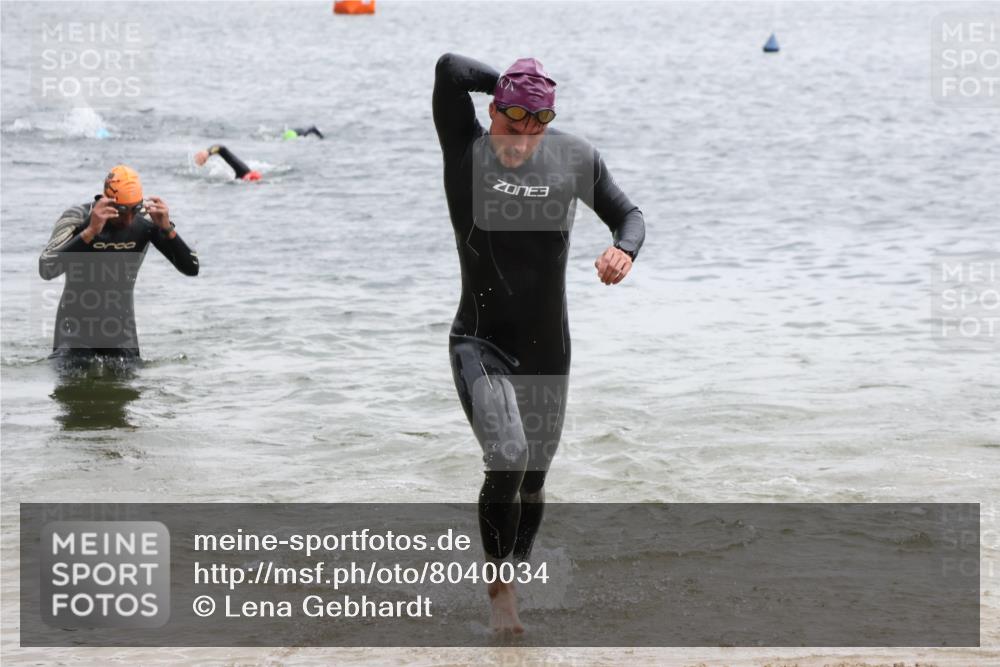 21.06.2025 - 27. Vierlanden-Triathlon Lena Gebhardt http://msf.ph/oto/8040034 15.06.2025 12:54:21 Schwimmen 1102, 1103, 1114, 1124, 1127, 1141, 1147, 1162 meine-sportfotos.de