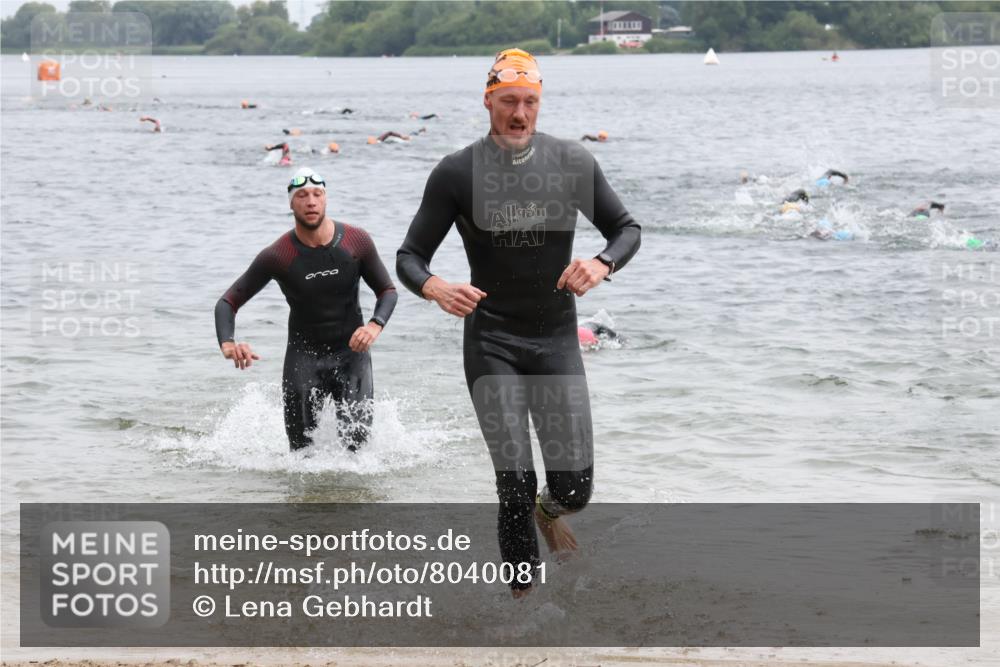 21.06.2025 - 27. Vierlanden-Triathlon Lena Gebhardt http://msf.ph/oto/8040081 15.06.2025 12:54:42 Schwimmen 1097, 1115, 1137, 1138, 1143, 1154 meine-sportfotos.de