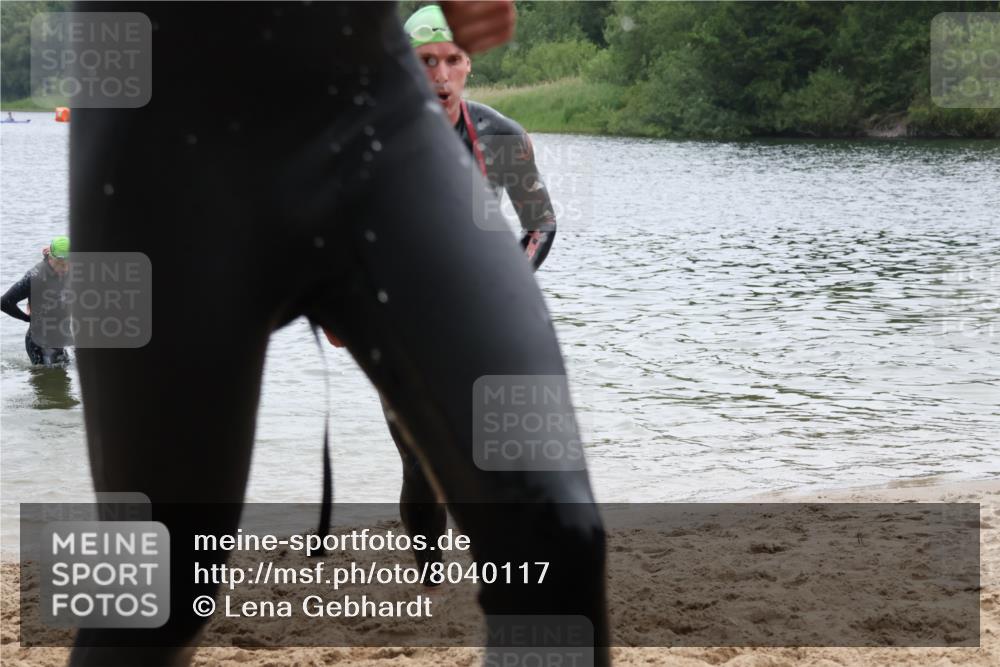 21.06.2025 - 27. Vierlanden-Triathlon Lena Gebhardt http://msf.ph/oto/8040117 15.06.2025 12:54:48 Schwimmen 1097, 1115, 1137, 1138, 1143, 1146, 1153, 1154, 1157 meine-sportfotos.de