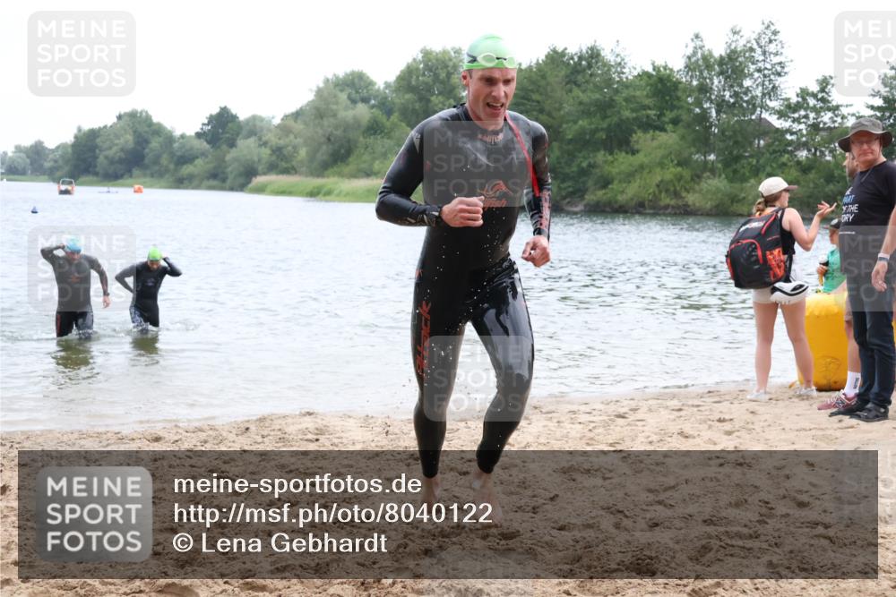 21.06.2025 - 27. Vierlanden-Triathlon Lena Gebhardt http://msf.ph/oto/8040122 15.06.2025 12:54:49 Schwimmen 1097, 1115, 1137, 1138, 1143, 1146, 1153, 1154, 1157 meine-sportfotos.de