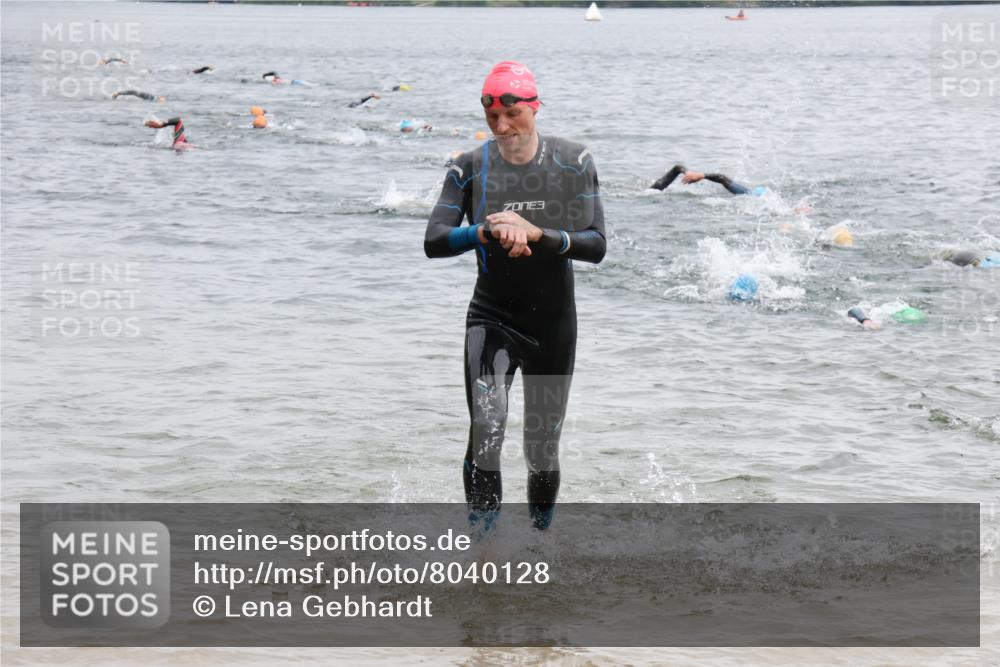 21.06.2025 - 27. Vierlanden-Triathlon Lena Gebhardt http://msf.ph/oto/8040128 15.06.2025 12:54:50 Schwimmen 1097, 1115, 1137, 1138, 1143, 1146, 1153, 1154, 1157 meine-sportfotos.de